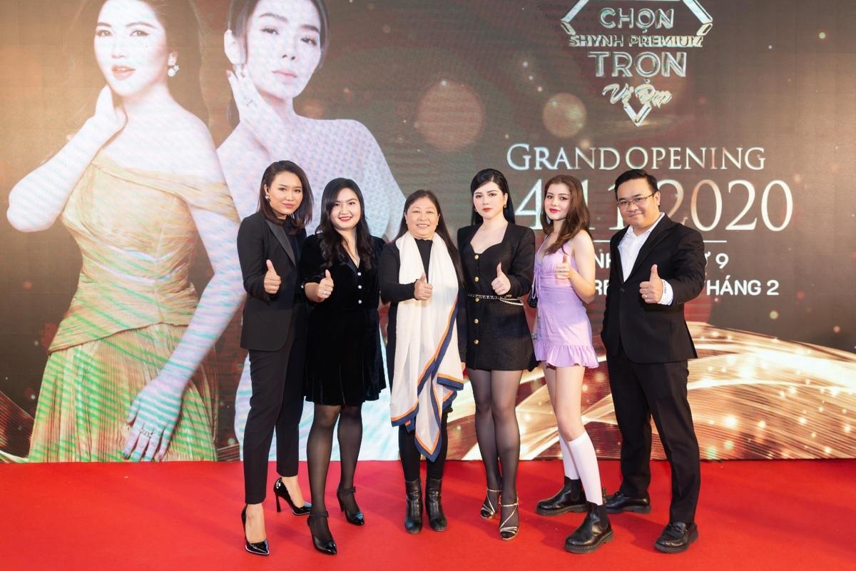 Shynh Group anh 2