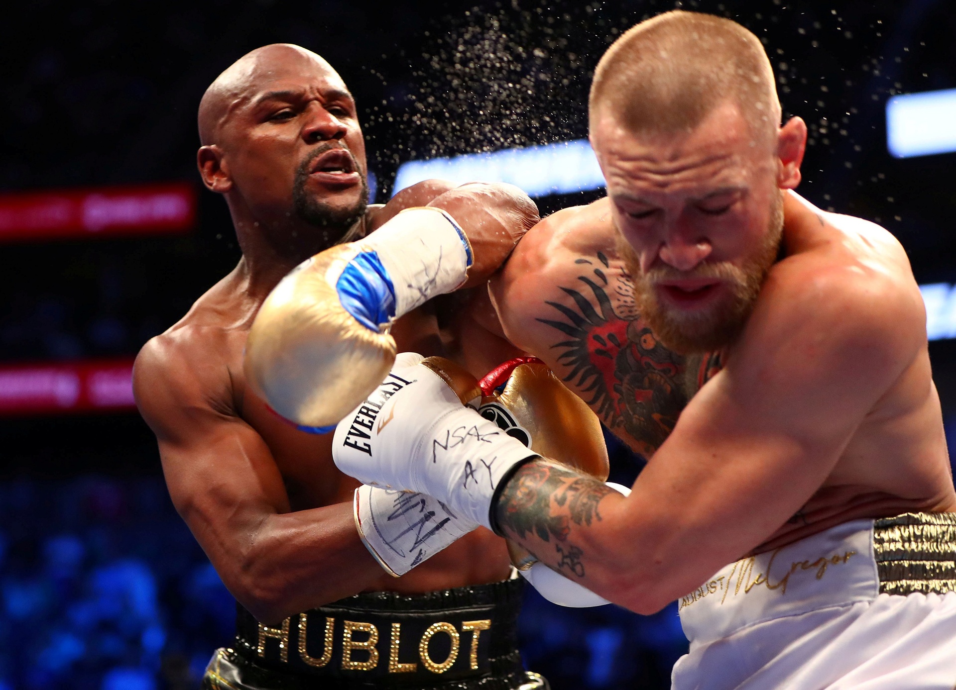 Floyd Mayweather,  FPT Play anh 2