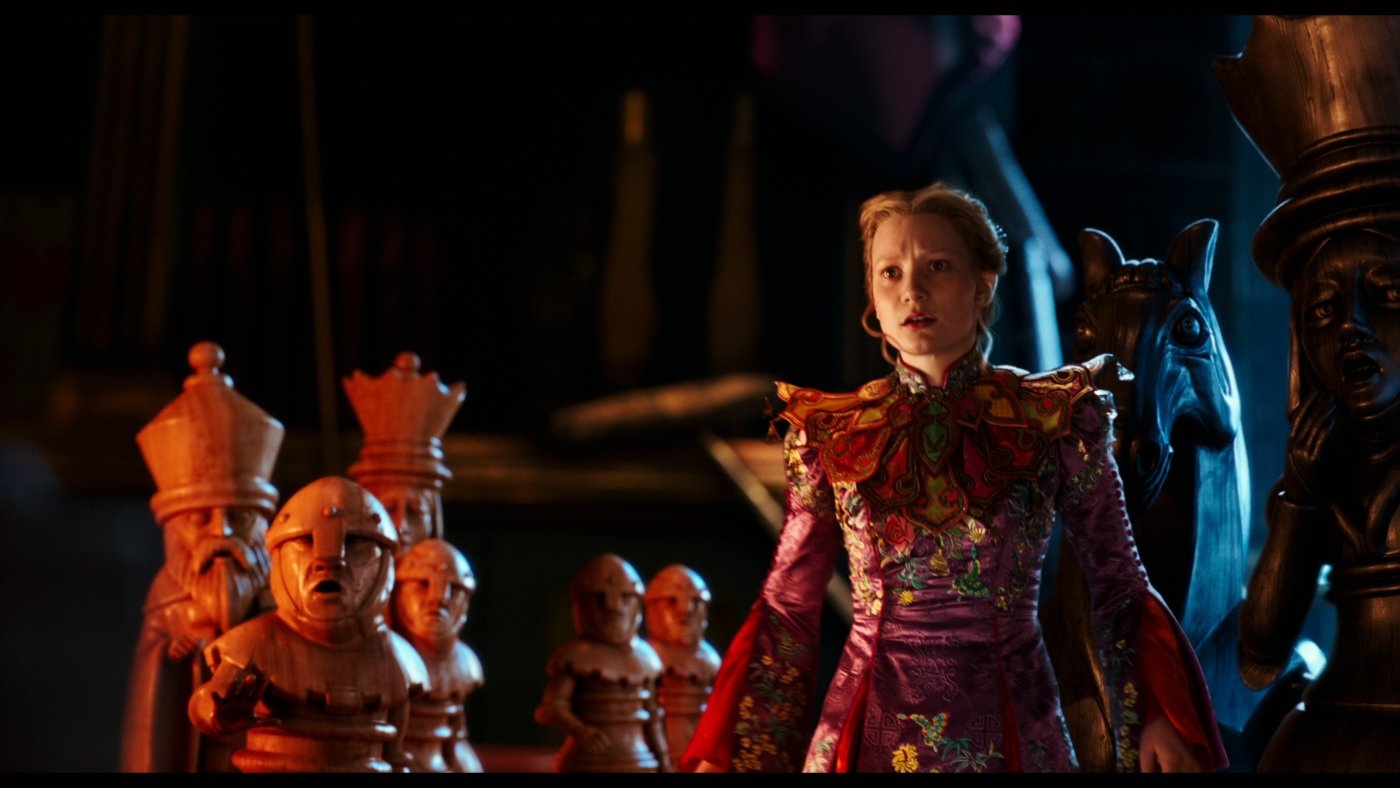 review phim Alice Through the Looking Glass anh 2