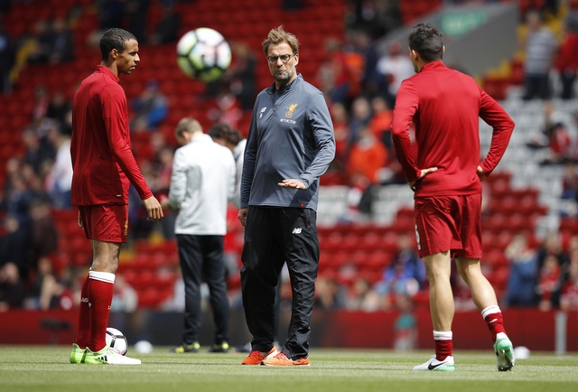 Liverpool,  Arsenal tranh ve du Champions Leagu anh 20