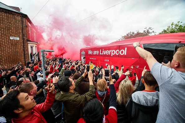 Liverpool,  Arsenal tranh ve du Champions Leagu anh 6