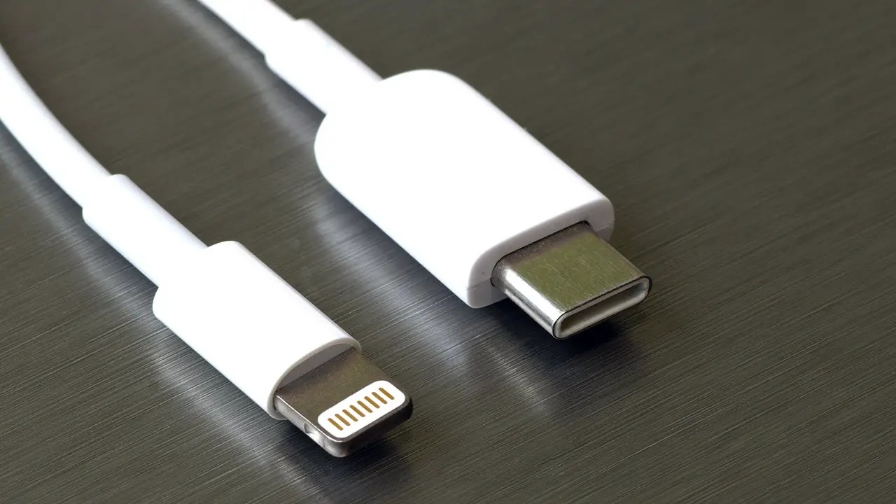 USB-C MFi iPhone 15 anh 1