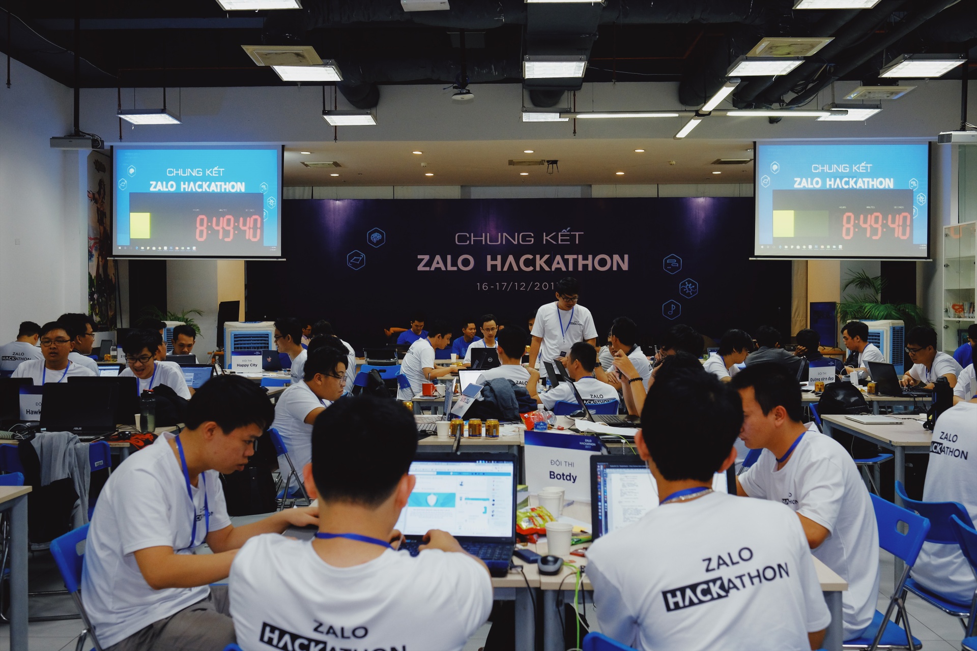 Zalo Hackathon code xuyên màn đêm ảnh 1 Zalo Hackathon code xuyen man dem anh 1