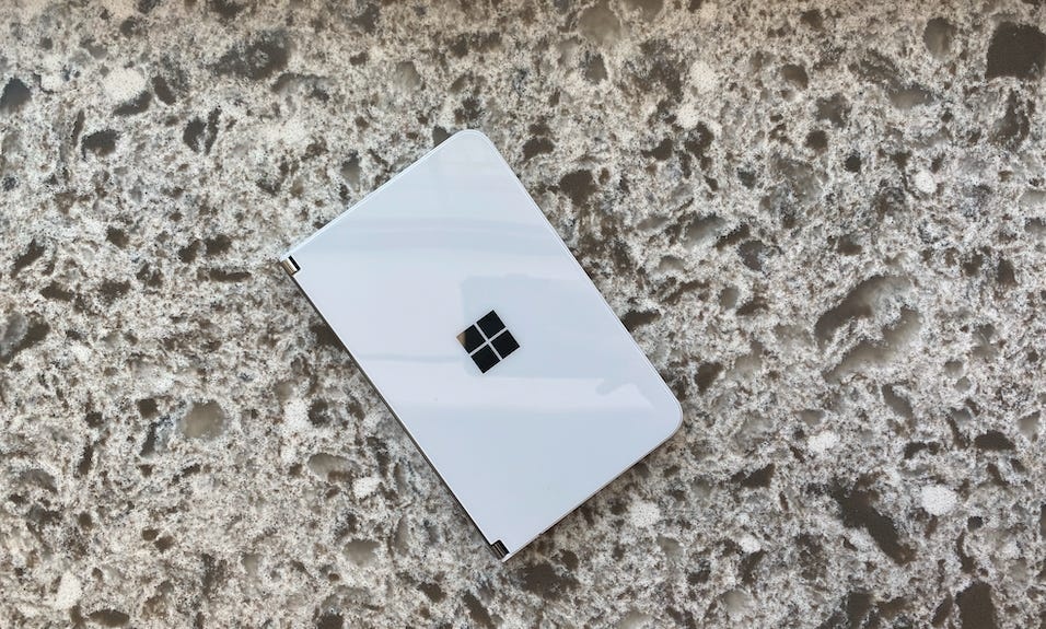 Smartphone Android 2 man hinh Microsoft Surface Duo anh 1