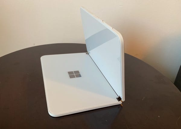 Smartphone Android 2 man hinh Microsoft Surface Duo anh 5