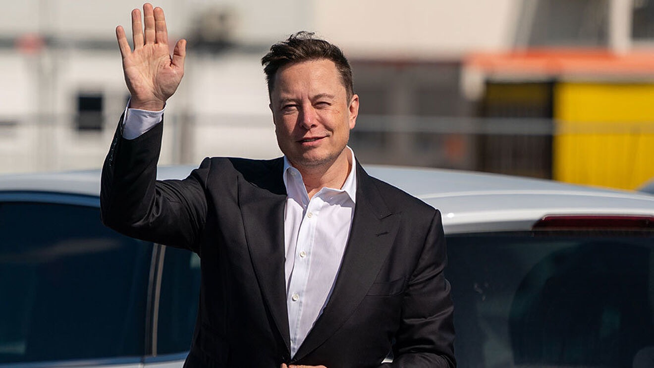 Nhieu nguoi muon Elon Musk ban co phieu tai Tesla anh 1