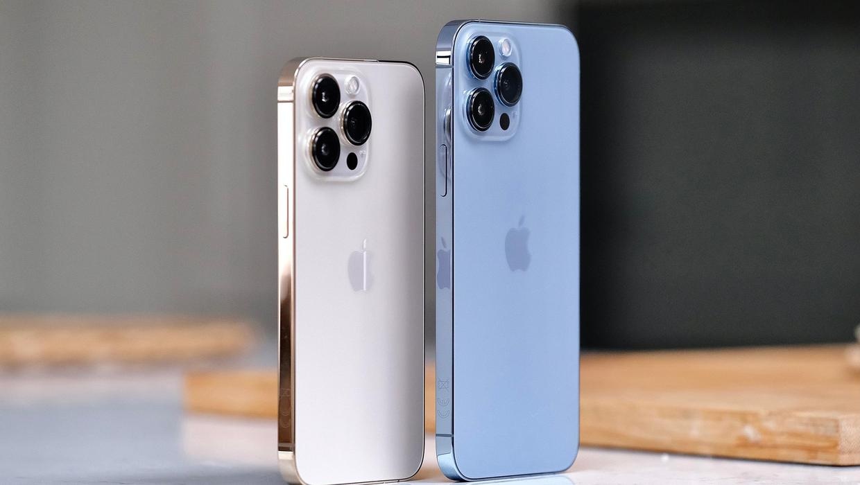 iPhone 13 tiep tuc khan hang den dau nam 2022 anh 1