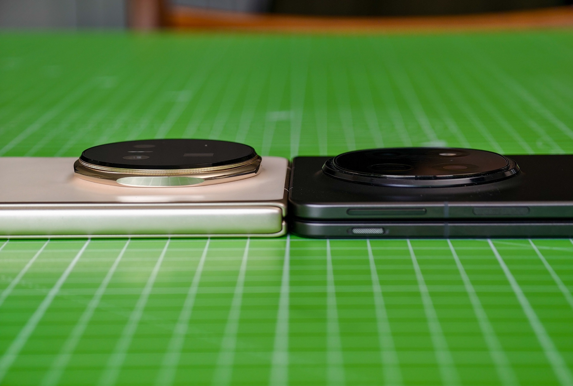smartphone man hinh gap, smartphone gap Samsung, Honor Magic V5, smartphone sieu mong anh 5