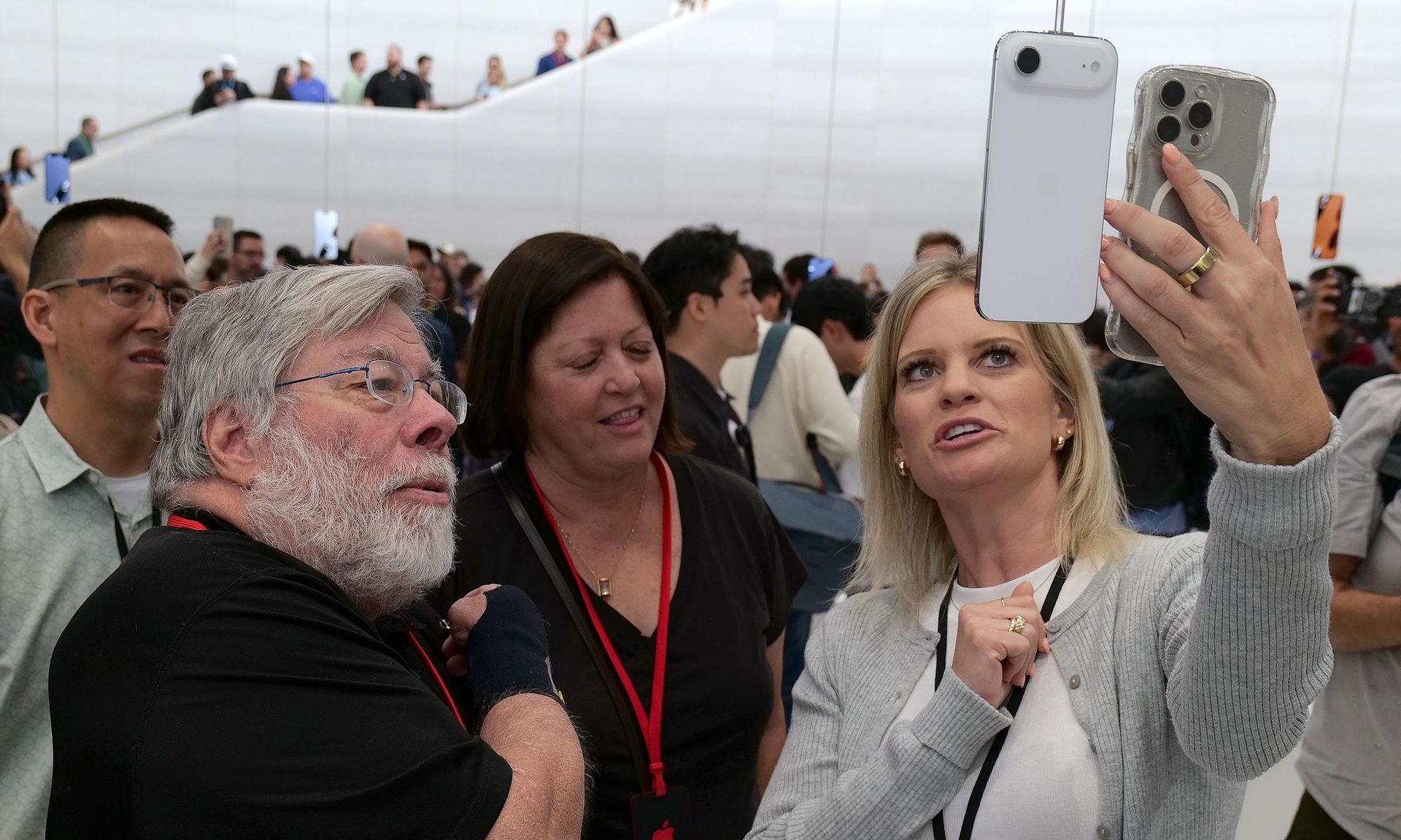 iPhone 17 Air,  iPhone Air ra mat,  tren tay iPhone Air,  hinh anh iPhone Air anh 6