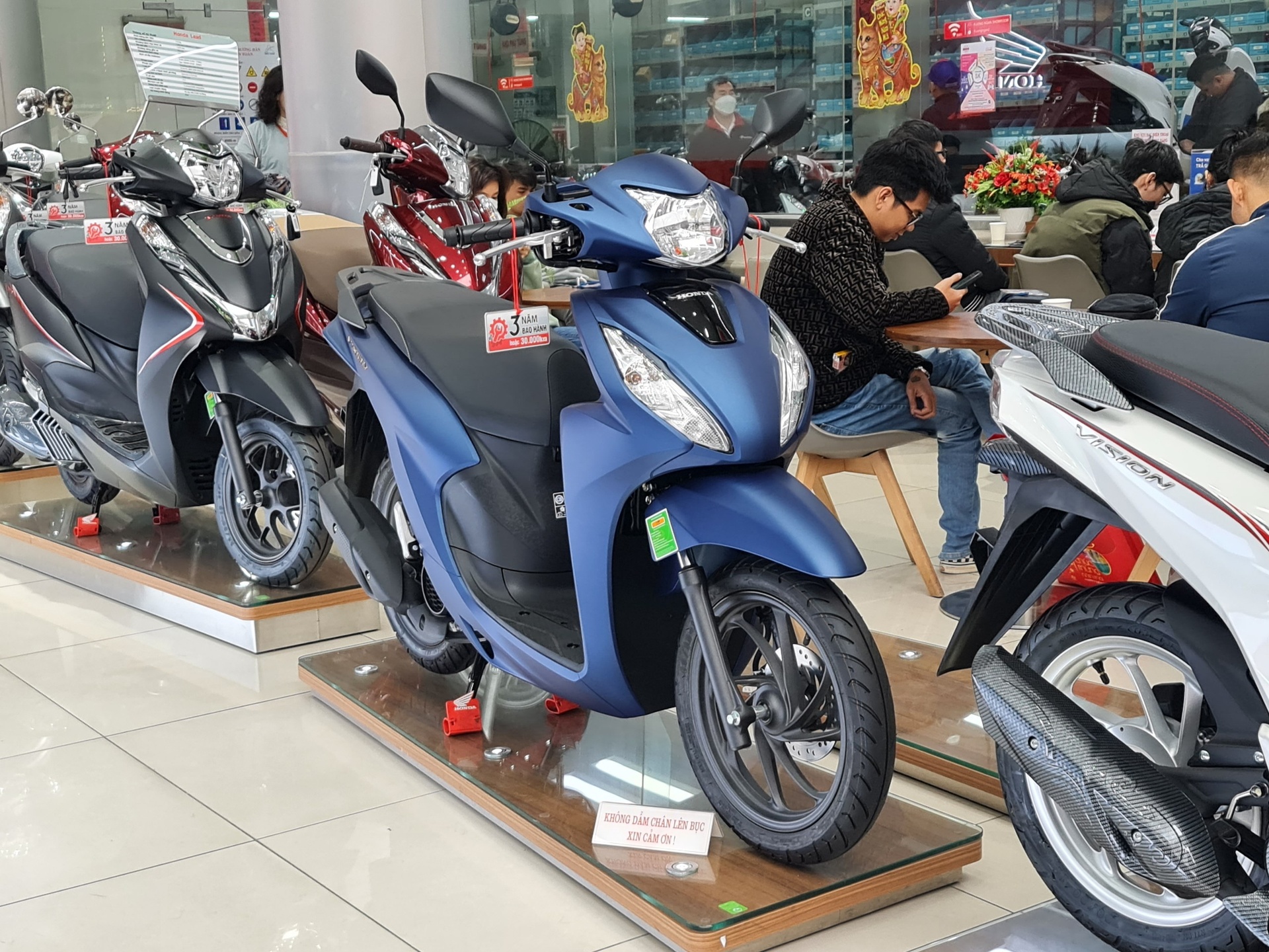 gia xe tay ga anh 1