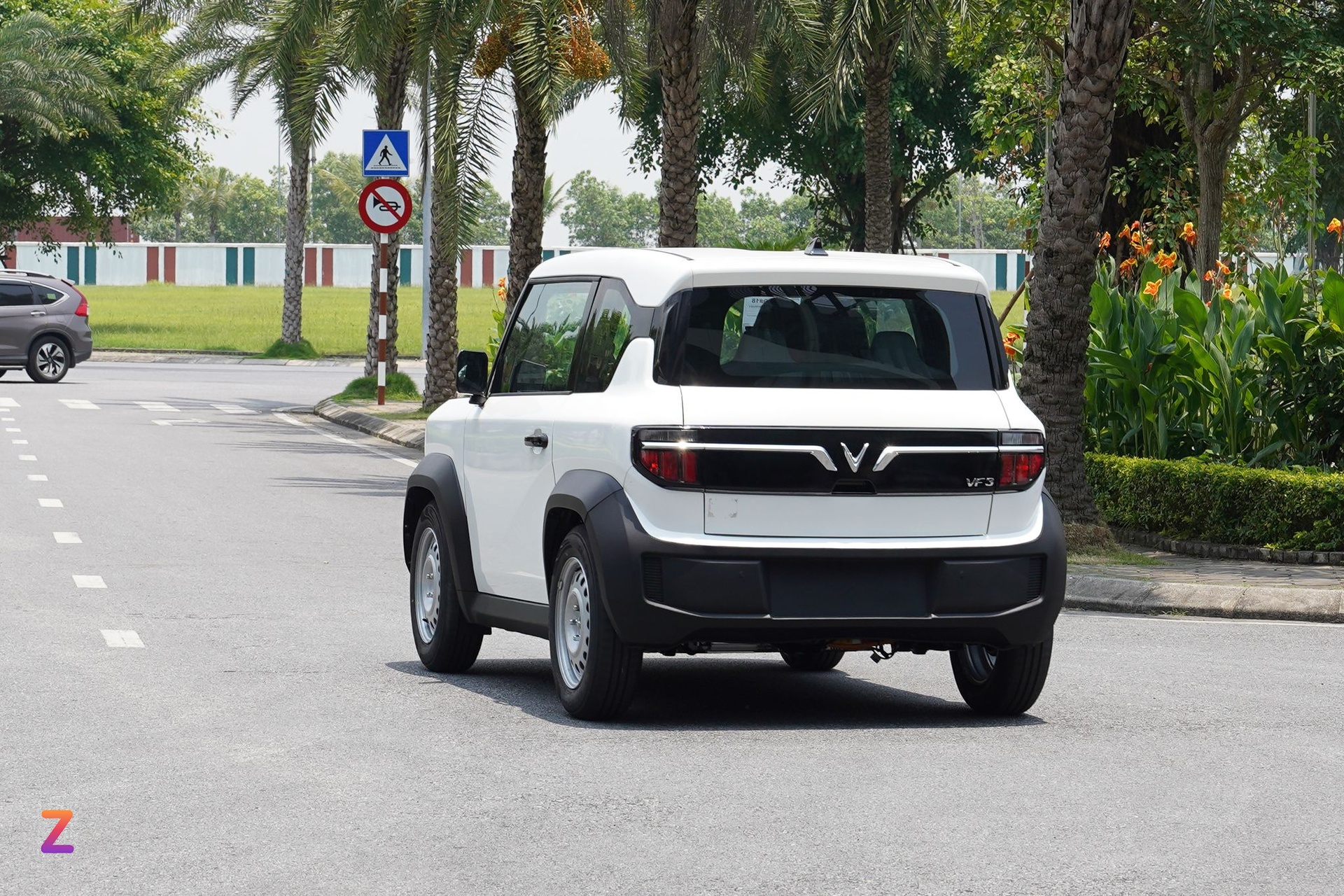 VF 3 anh 13