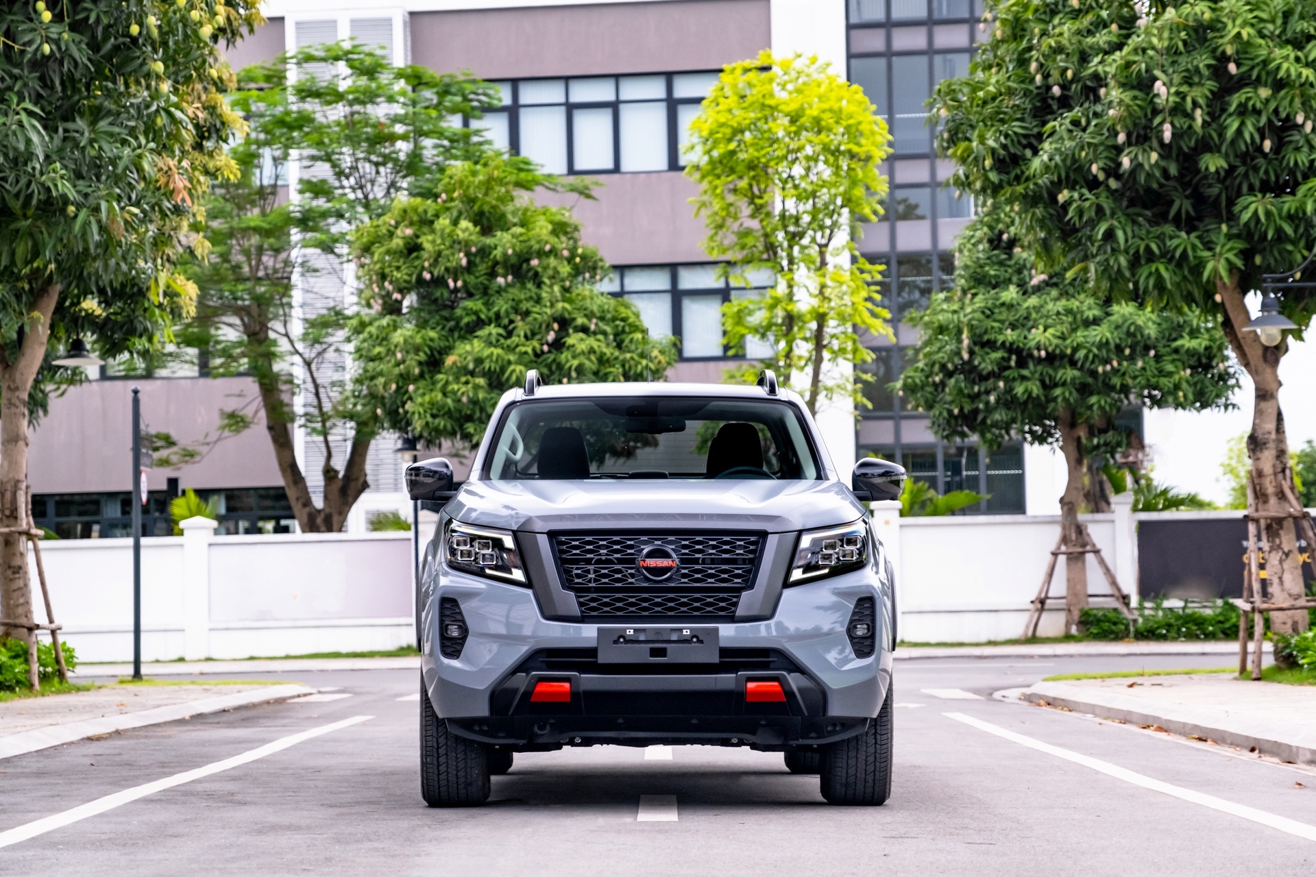 Nissan Navara anh 13