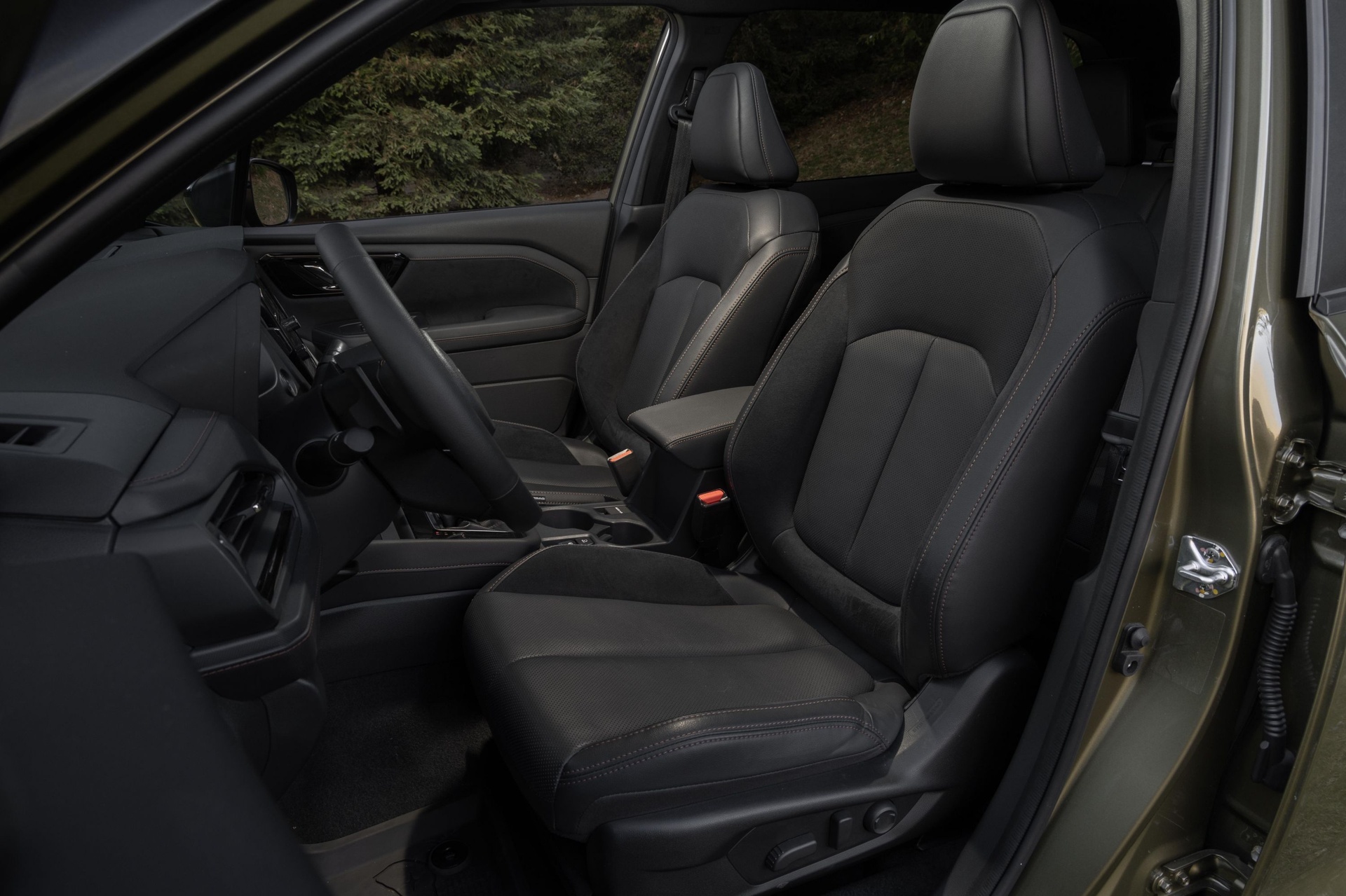 Subaru Forester Hybrid anh 9
