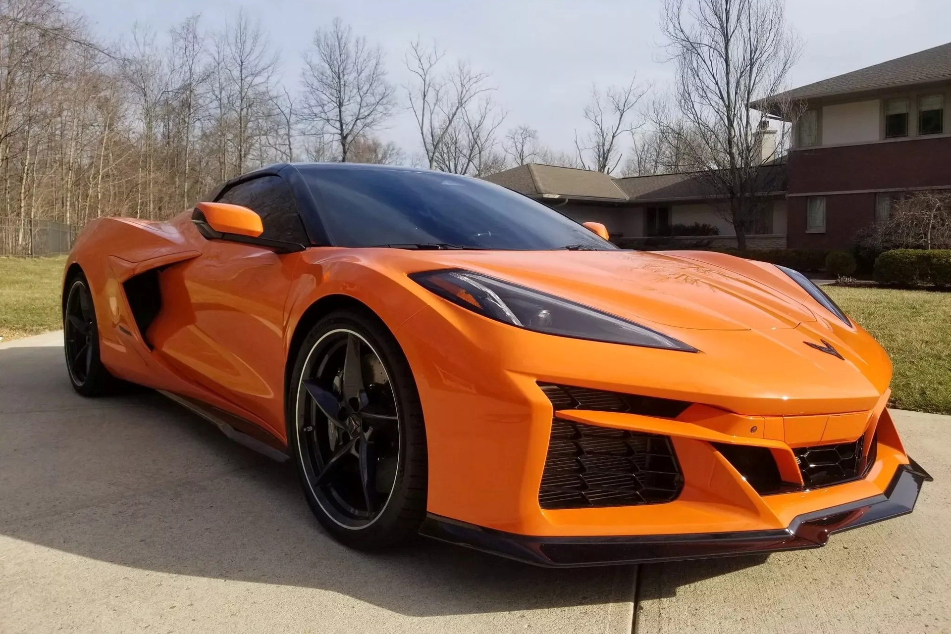 Chevrolet Corvette E-Ray mất 25% giá trị chỉ sau 180 km, hao hụt gần 33.000 USD