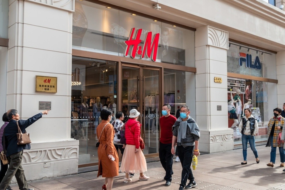 nhung be boi cua H&M anh 1