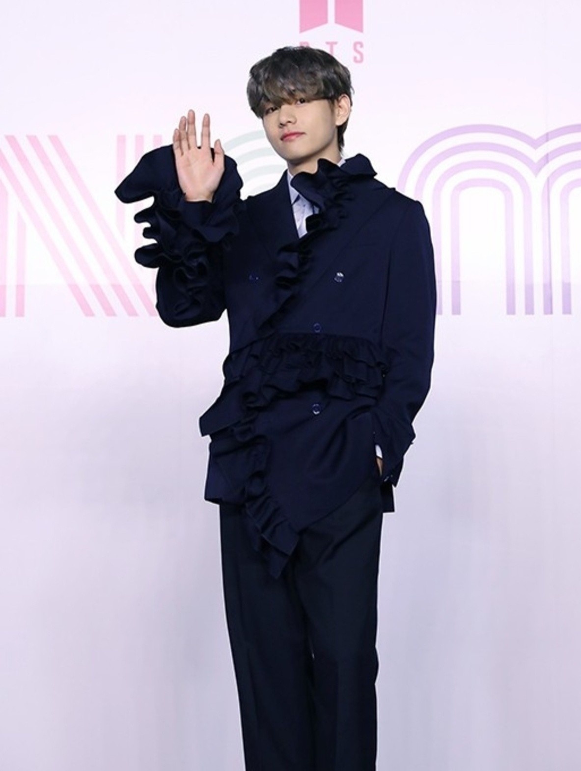 bts lam dai su cho louis vuitton anh 3
