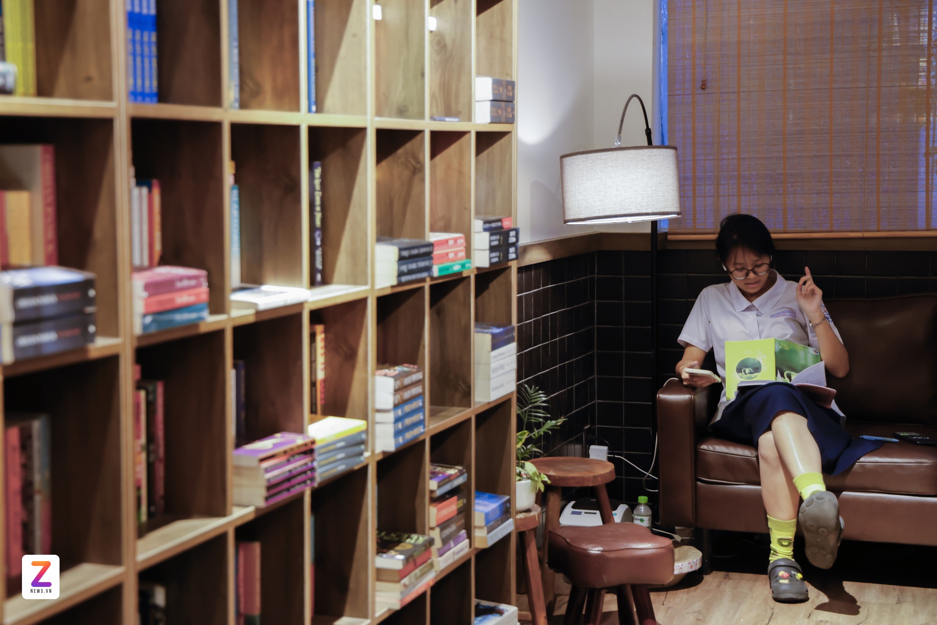 tiem sach ngoai van tphcm anh 8