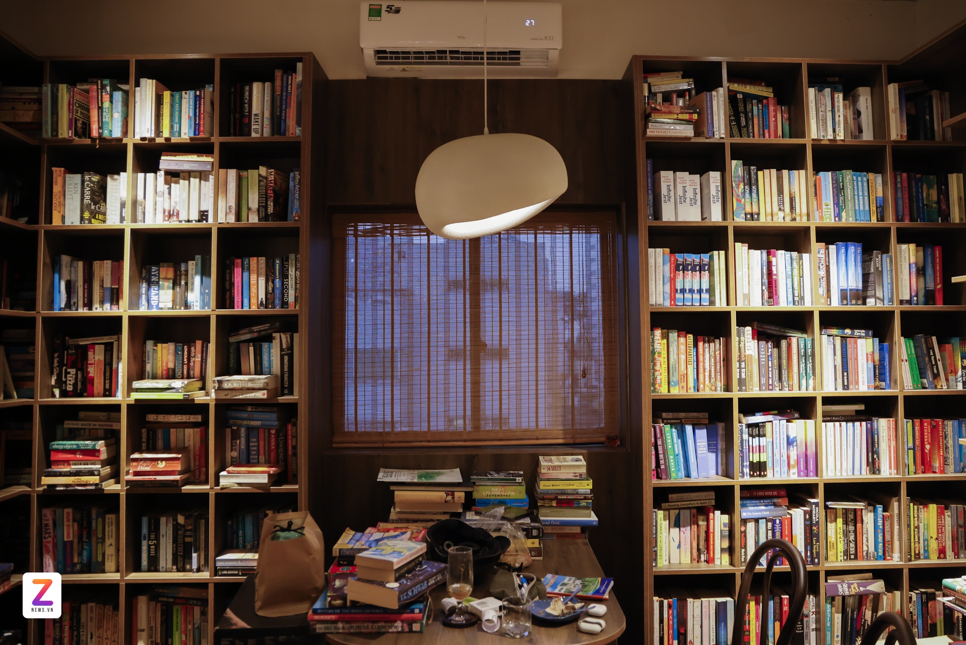 tiem sach ngoai van tphcm anh 11