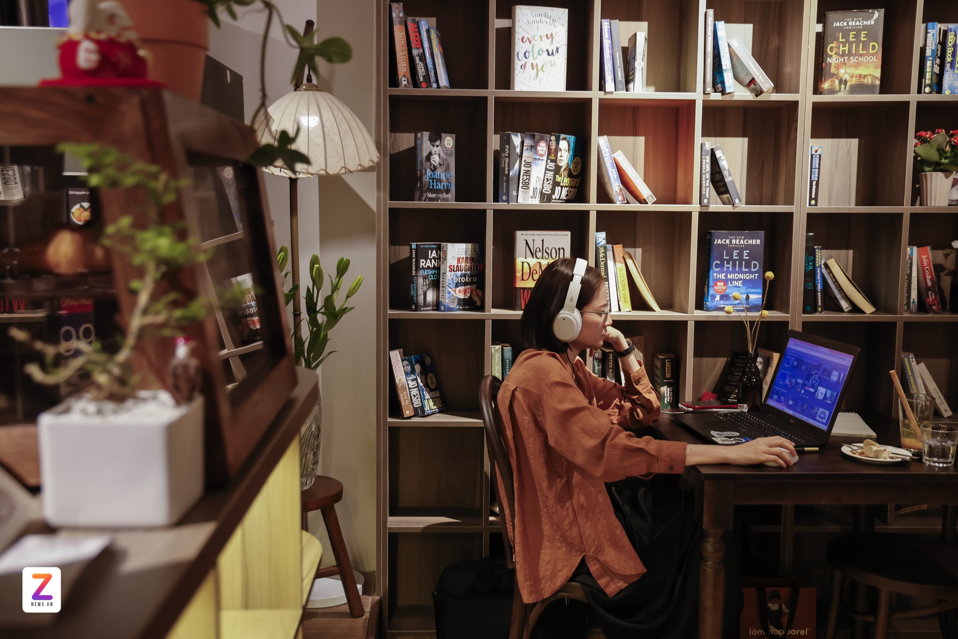 tiem sach ngoai van tphcm anh 3