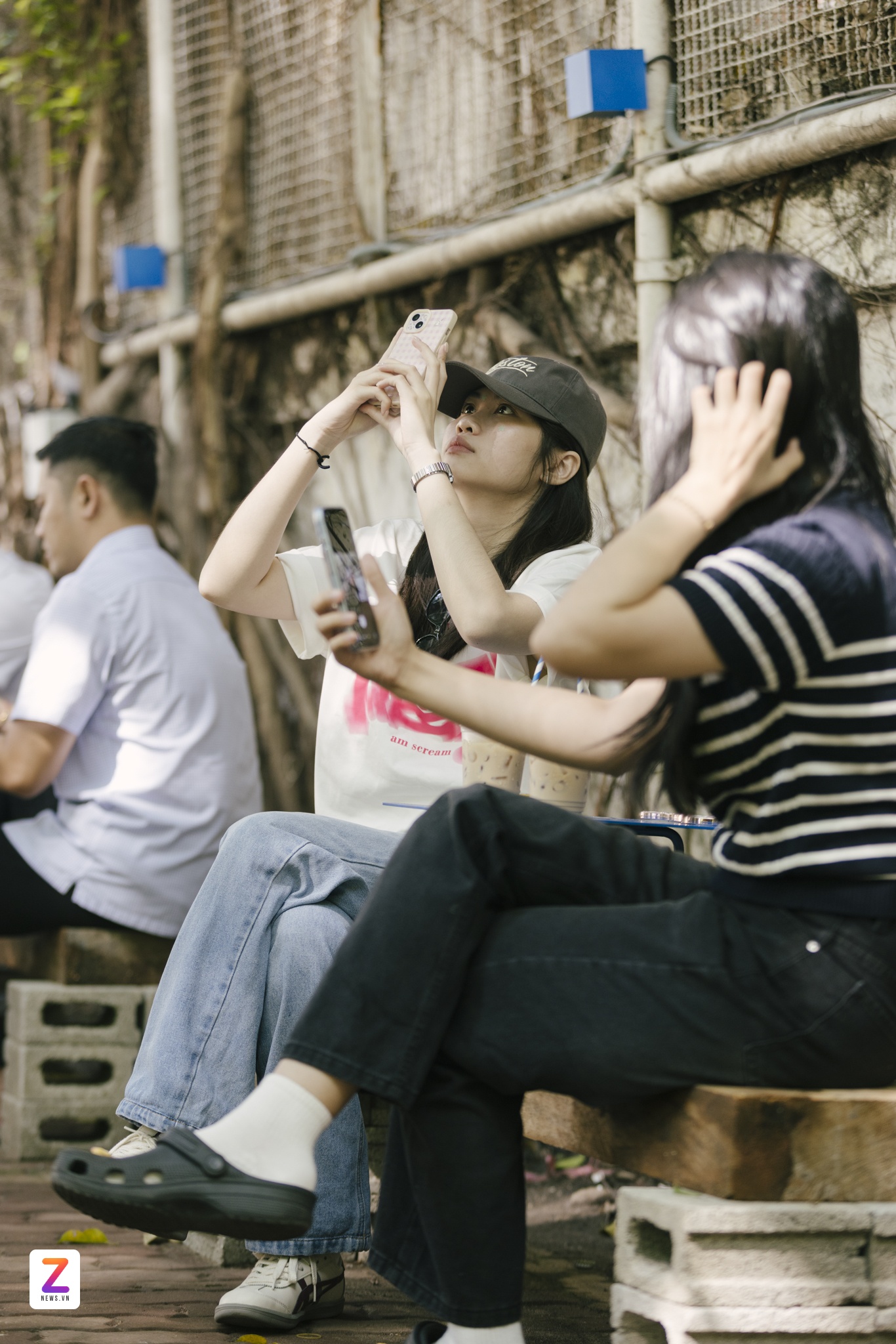 Nha Van hoa Thanh nien anh 4
