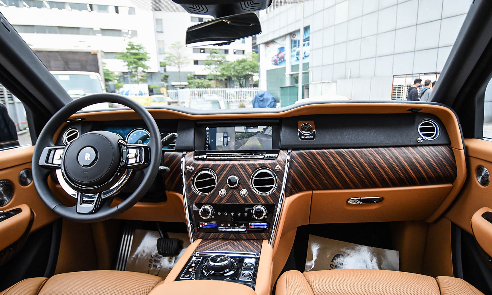 suv,  dat nhat the gioi,  top 10,  lamborghini,  ferrari,  maybach,  mercedes,  rolls-royce,  Cullinan,  Purosangue,  urus,  g63,  dbx,  dbx707,  aston martin anh 25