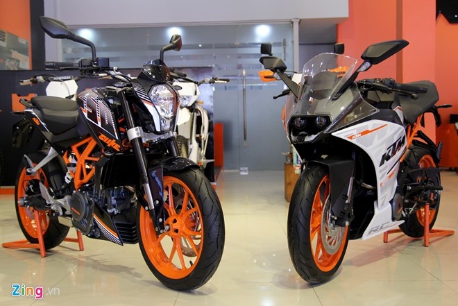 Cặp xe 250 phân khối mới ra mắt của KTM Việt Nam. Ảnh: Minh Anh
