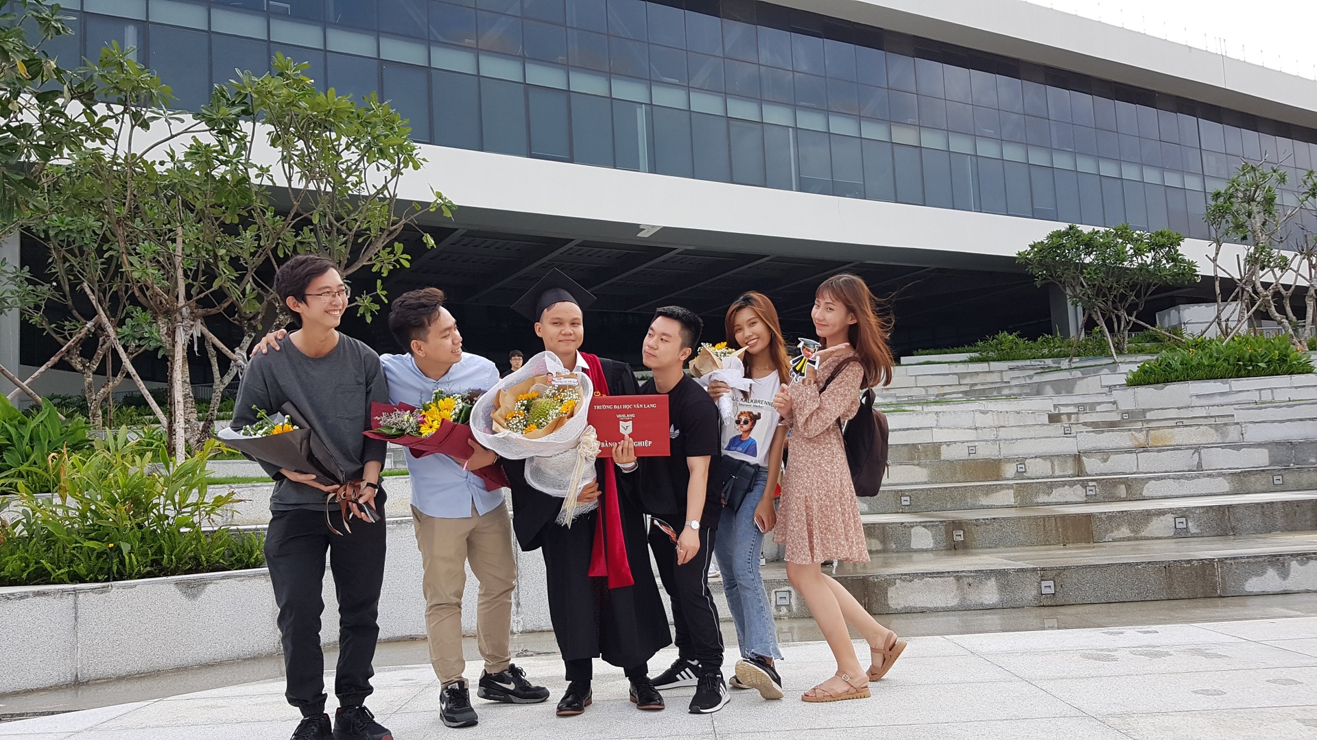 Hoc phi dai hoc ngoai cong lap anh 1