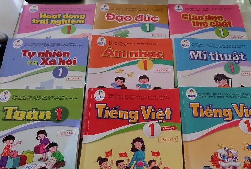 sach giao khoa Tieng Viet lop 1 bo Canh dieu anh 2