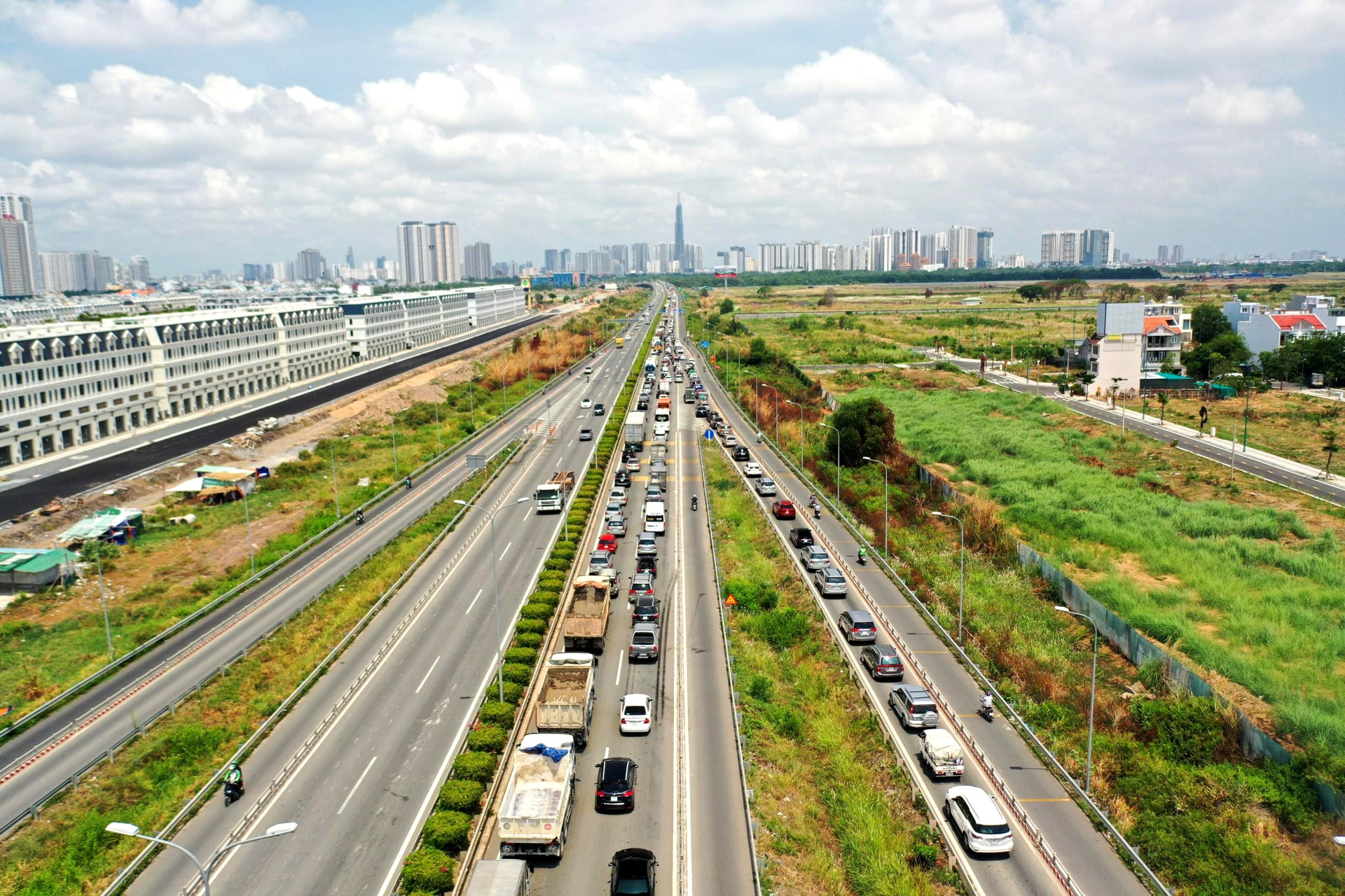 Ket xe cao toc TP.HCM - Long Thanh - Dau Giay anh 1
