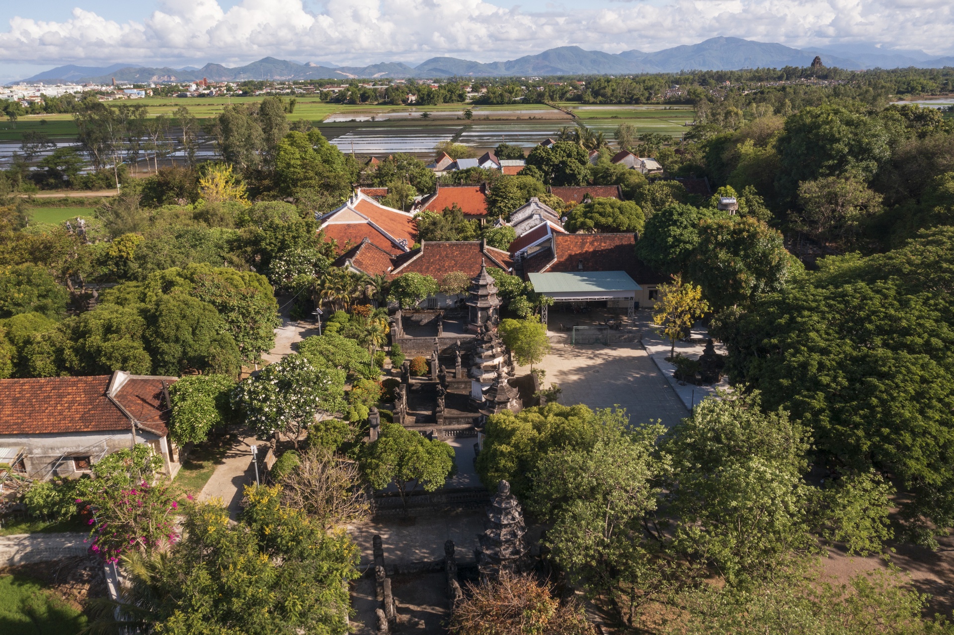 chua thap thap di da anh 2