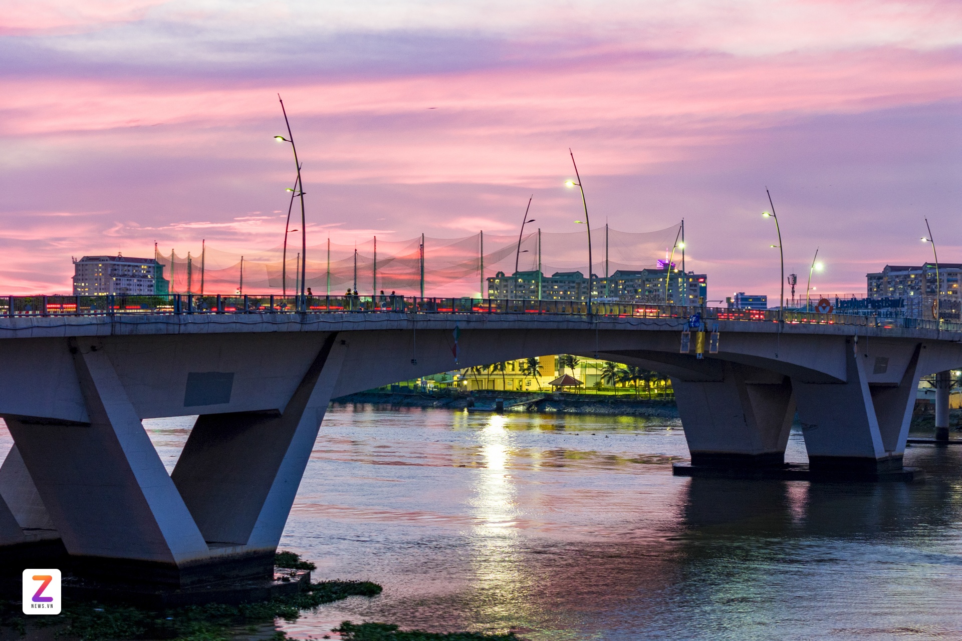 trung tam hanh chinh anh 9