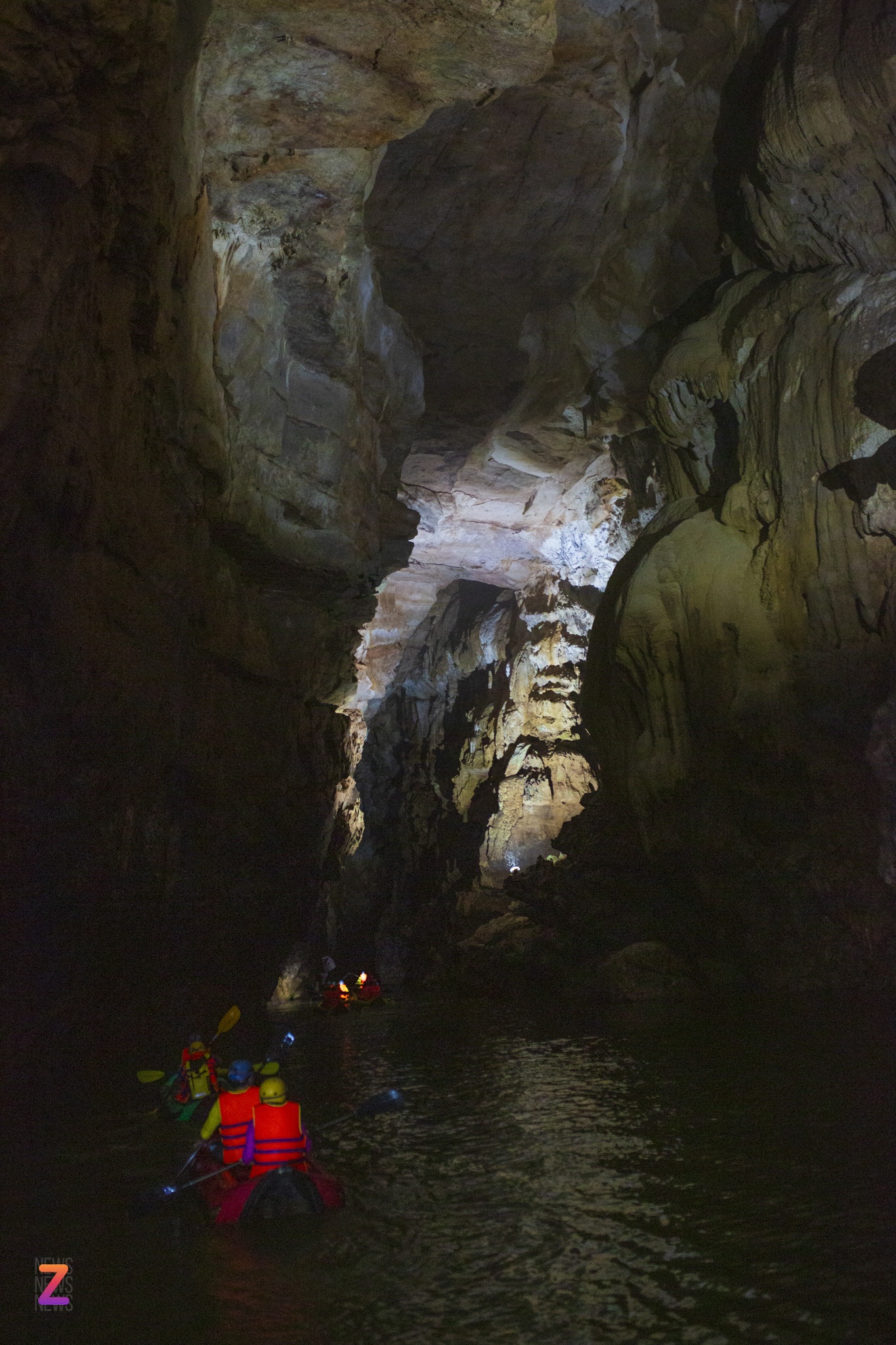 4500 met dong phong nha anh 4
