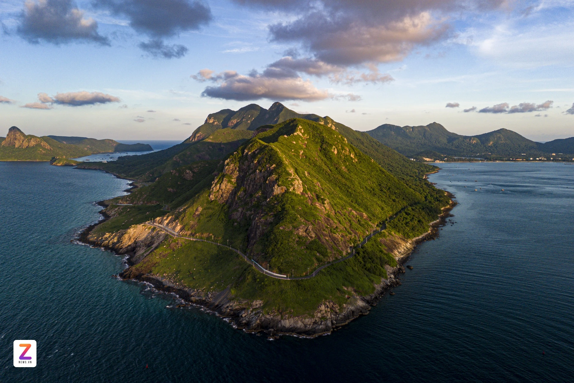 칼날 위의 새벽 이미지 8