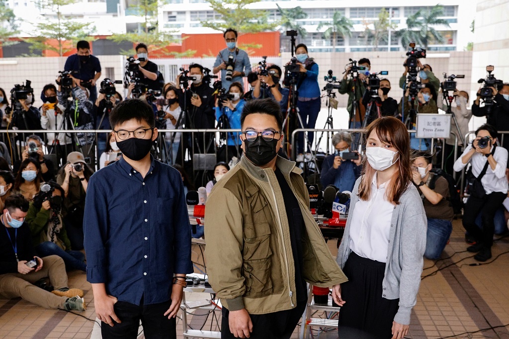 Joshua Wong bi tam giam anh 1