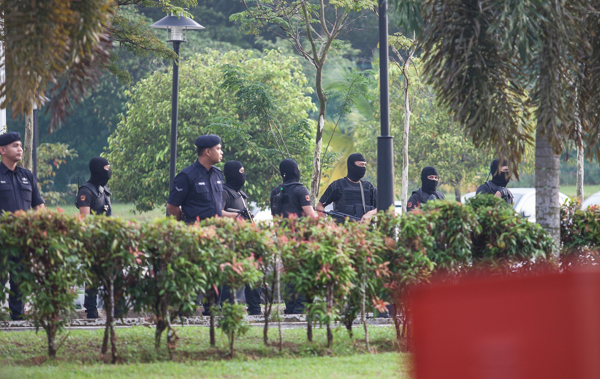 Doan Thi Huong ra toa anh 1