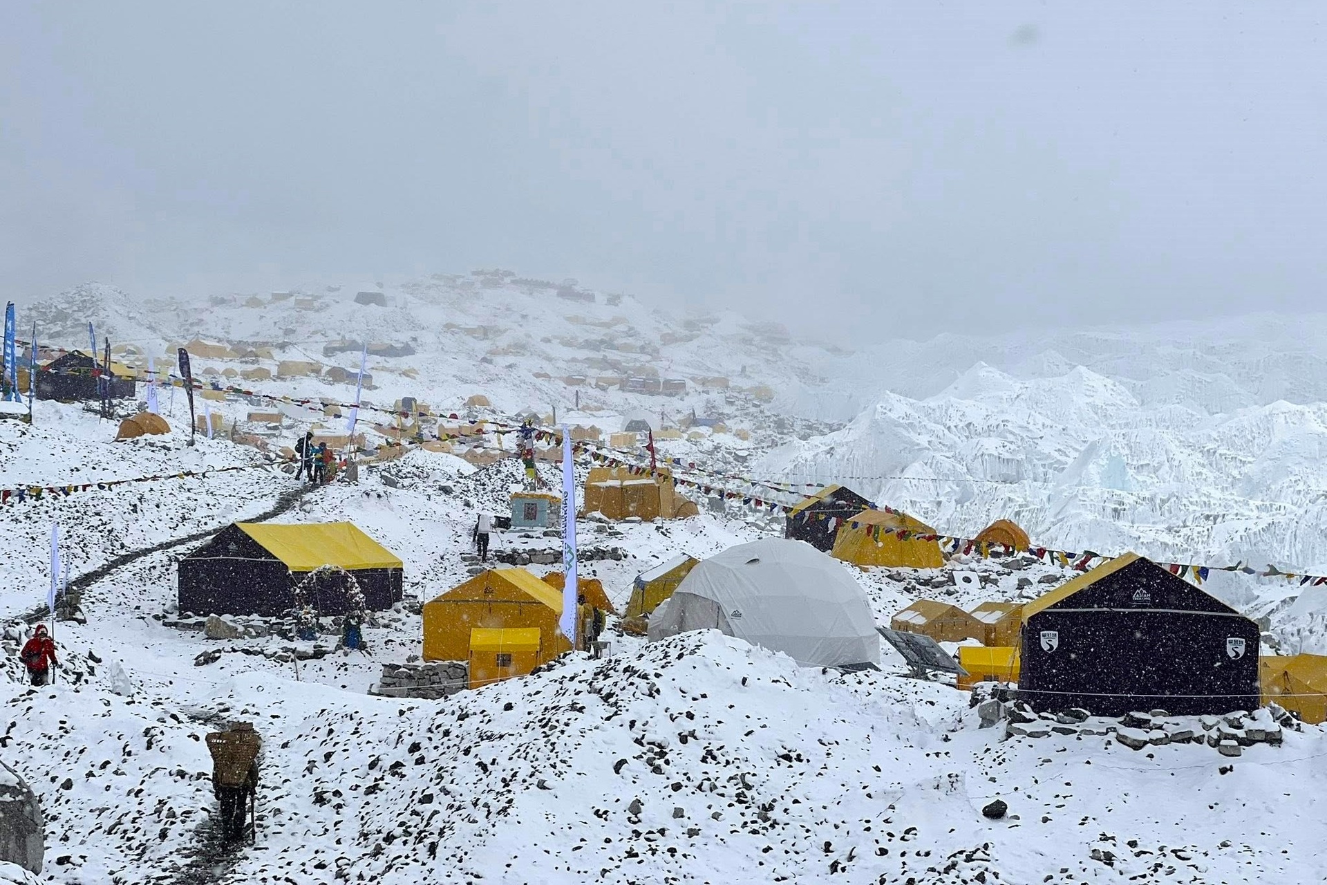chinh phuc Everest anh 8