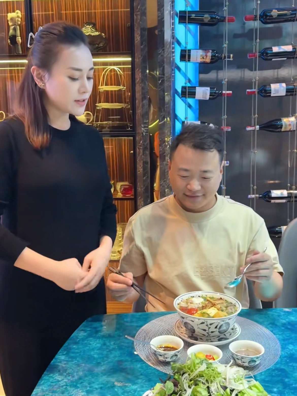 Phuong Oanh nau an anh 19