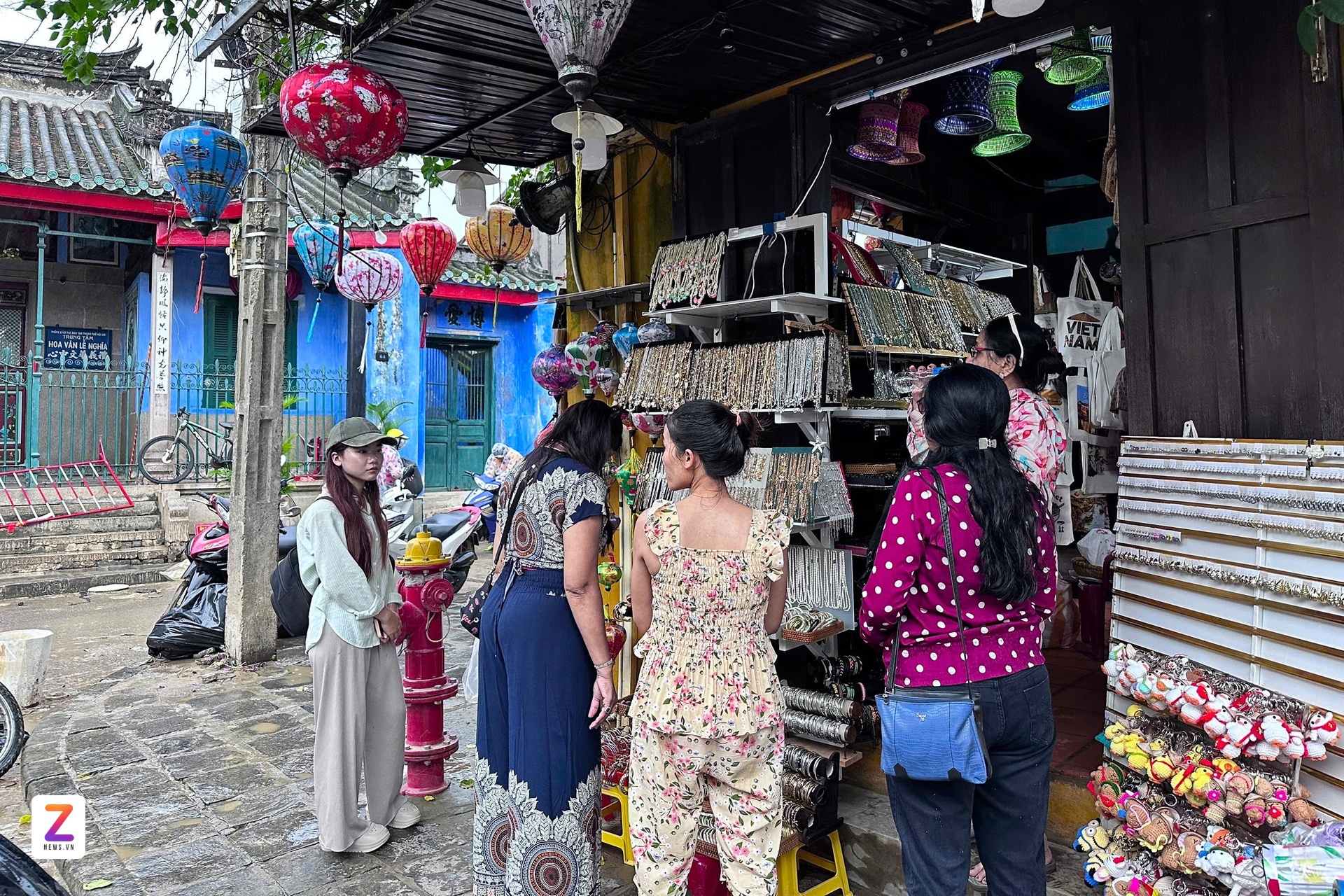 Hoi An mua lu anh 13