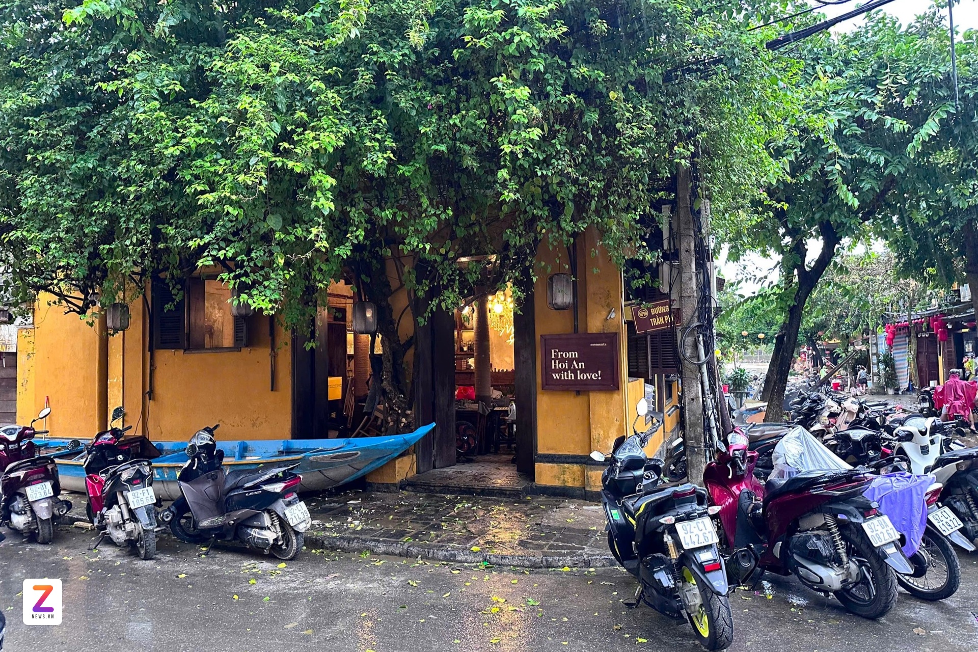 Hoi An mua lu anh 16