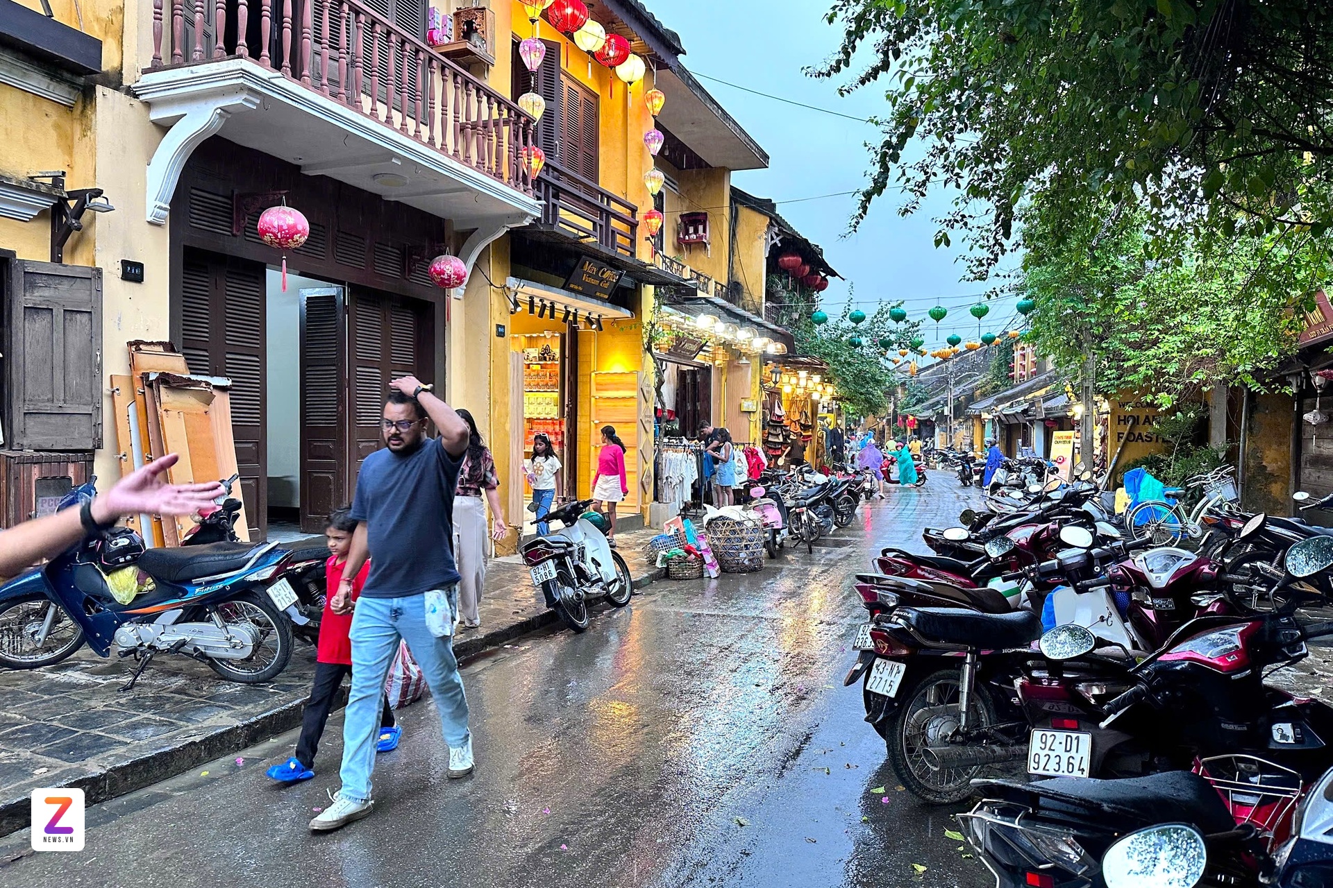 Hoi An mua lu anh 14