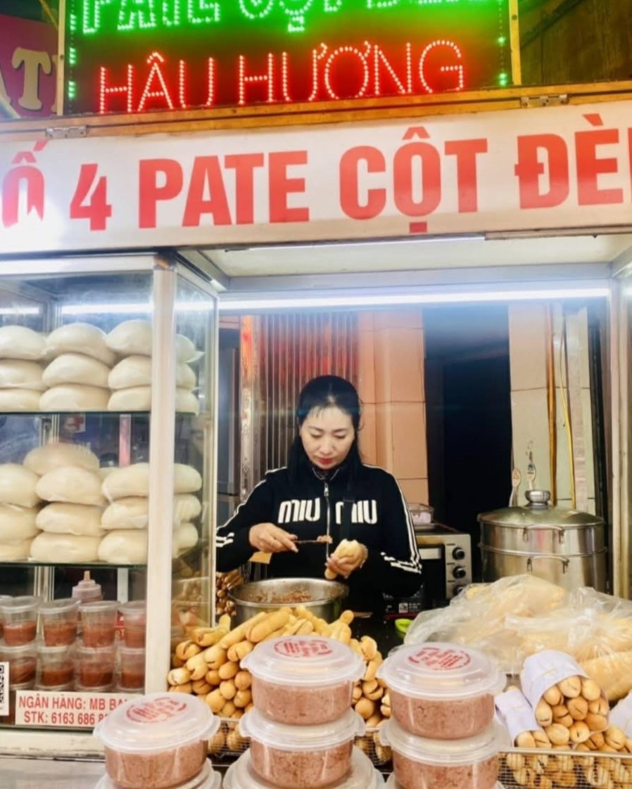 Hàng pate Cột Đèn chính gốc Hải Phòng: 'Khách giảm một nửa'