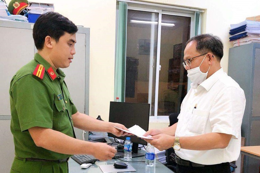 Tat Thanh Cang va dong pham tai Sadeco anh 1