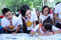 Nguyen Khang trai nghiem khi lam dai su thien nguyen hinh anh