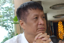 Le Hoang:  'Dan ong thinh thoang phai say bia' hinh anh