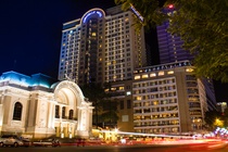 Khach san dang cap dau tien o Sai Gon hinh anh