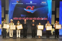 Vinh danh 10 gương mặt trẻ tiêu biểu 2014