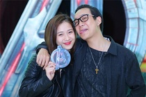 Hot girl, hot boy hoi ngo chao don biet doi The Avengers hinh anh