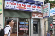 Vao dai hoc qua de, lo luyen thi phai dong cua hinh anh