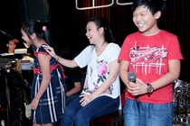 Thien Nhan mac co khi song ca cung Mai Chi Cong hinh anh