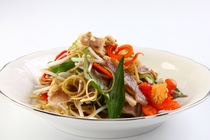 Goi bap chuoi gia tuoi giai ngay hinh anh